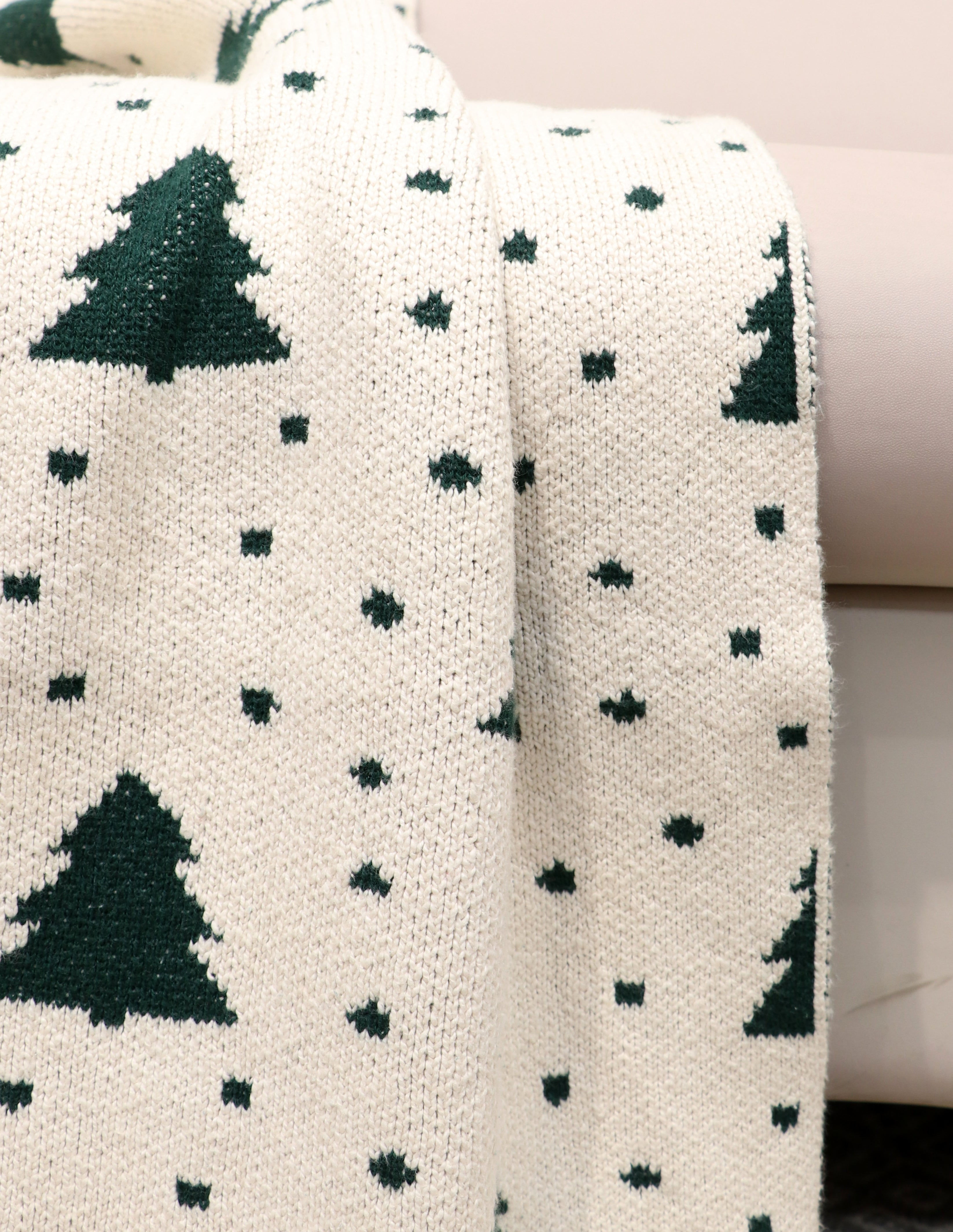 Fifth Element Snowy Pine Christmas Knit Throw