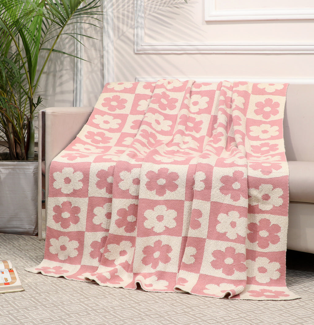 Fifth Element Pink Daisy Check Throw