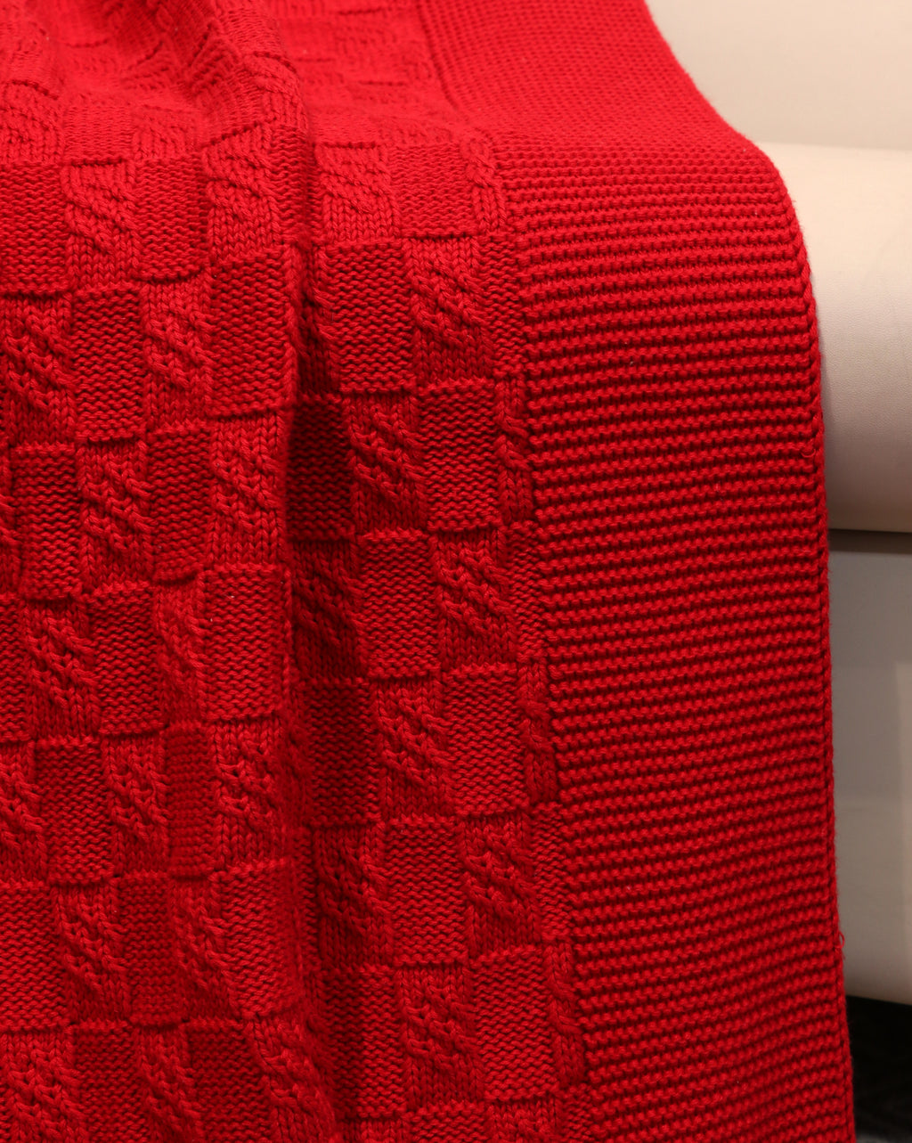 Fifth Element Textured Knitted Throw – Crimson Red