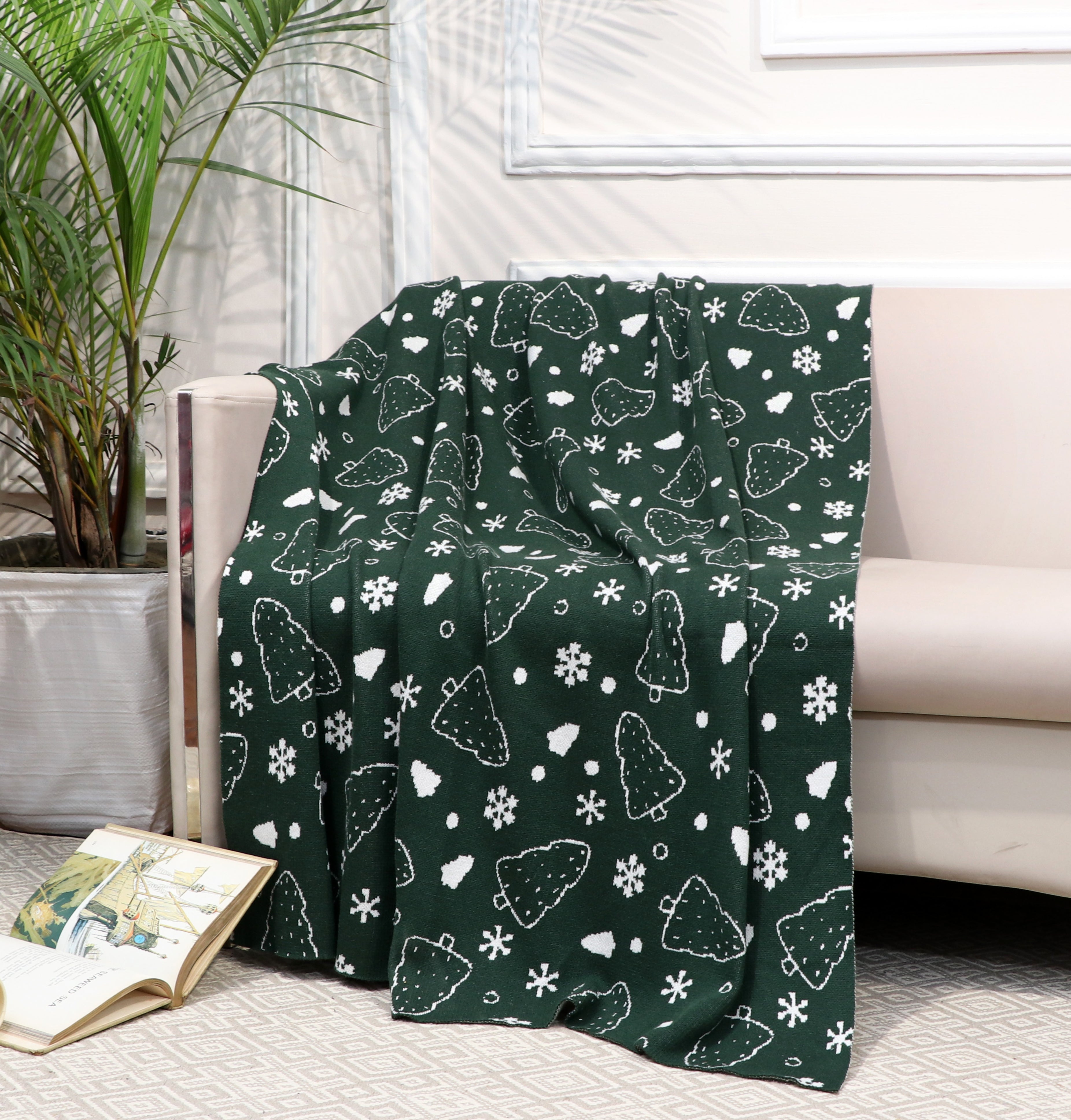 Fifth Element Winter Pines Snowflake Christmas Knit Throw