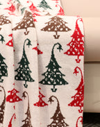Fifth Element Merry Christmas Tree Pattern Throw Blanket