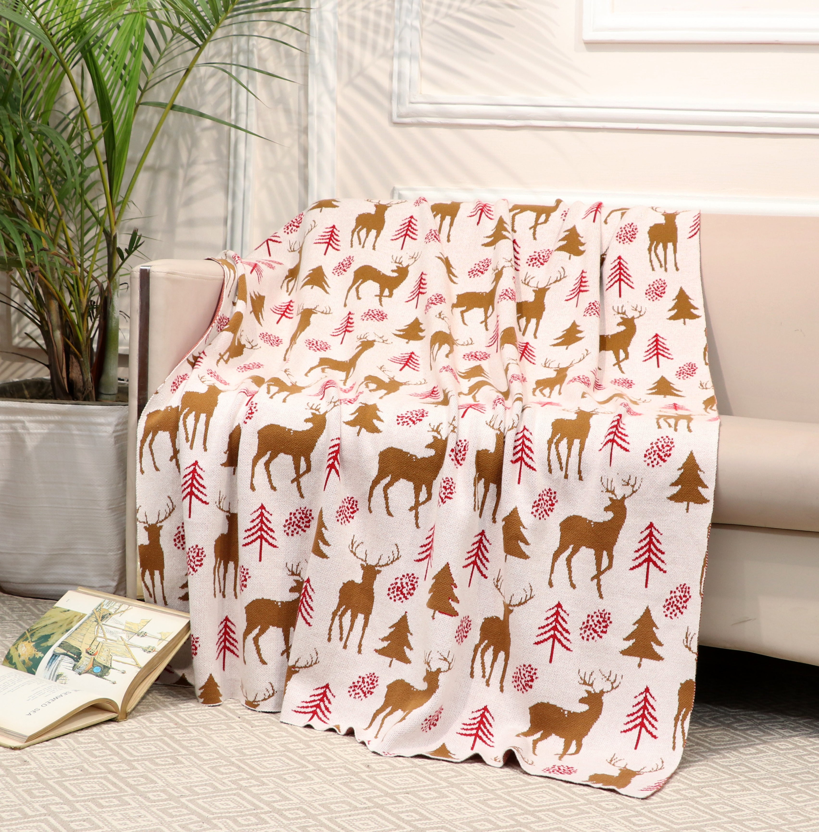 Fifth Element Festive Reindeer Christmas Throw Blanket