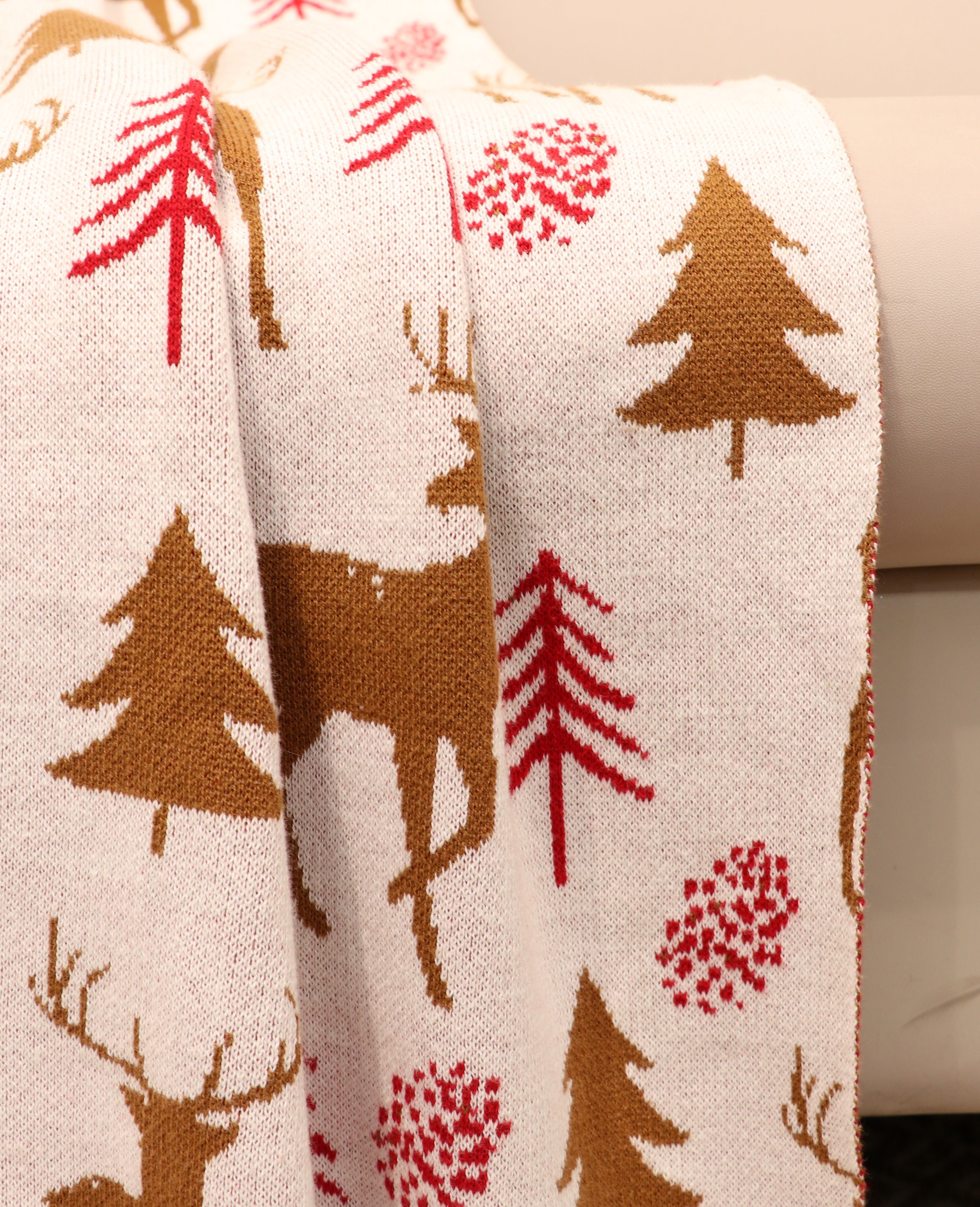 Fifth Element Festive Reindeer Christmas Throw Blanket