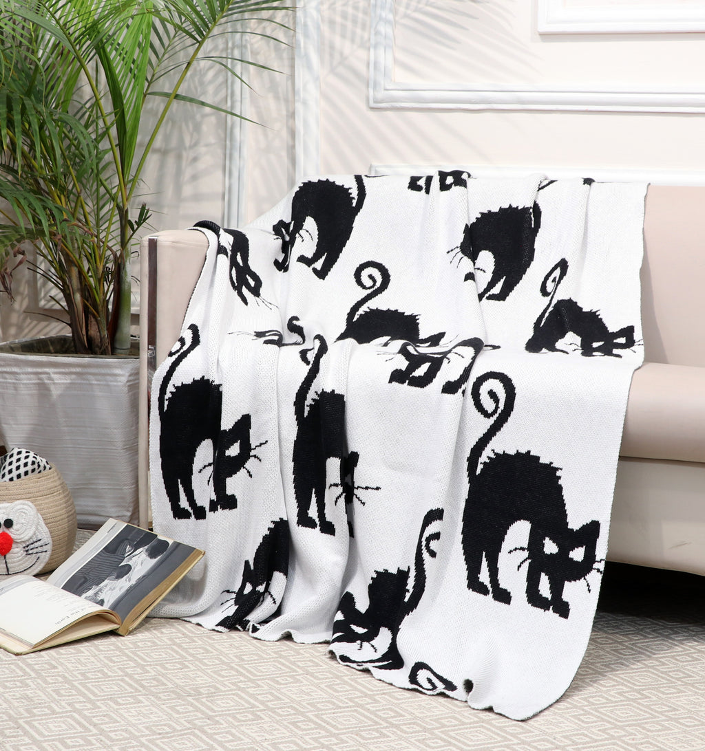 Fifth Element Halloween Black Cat Knit Throw