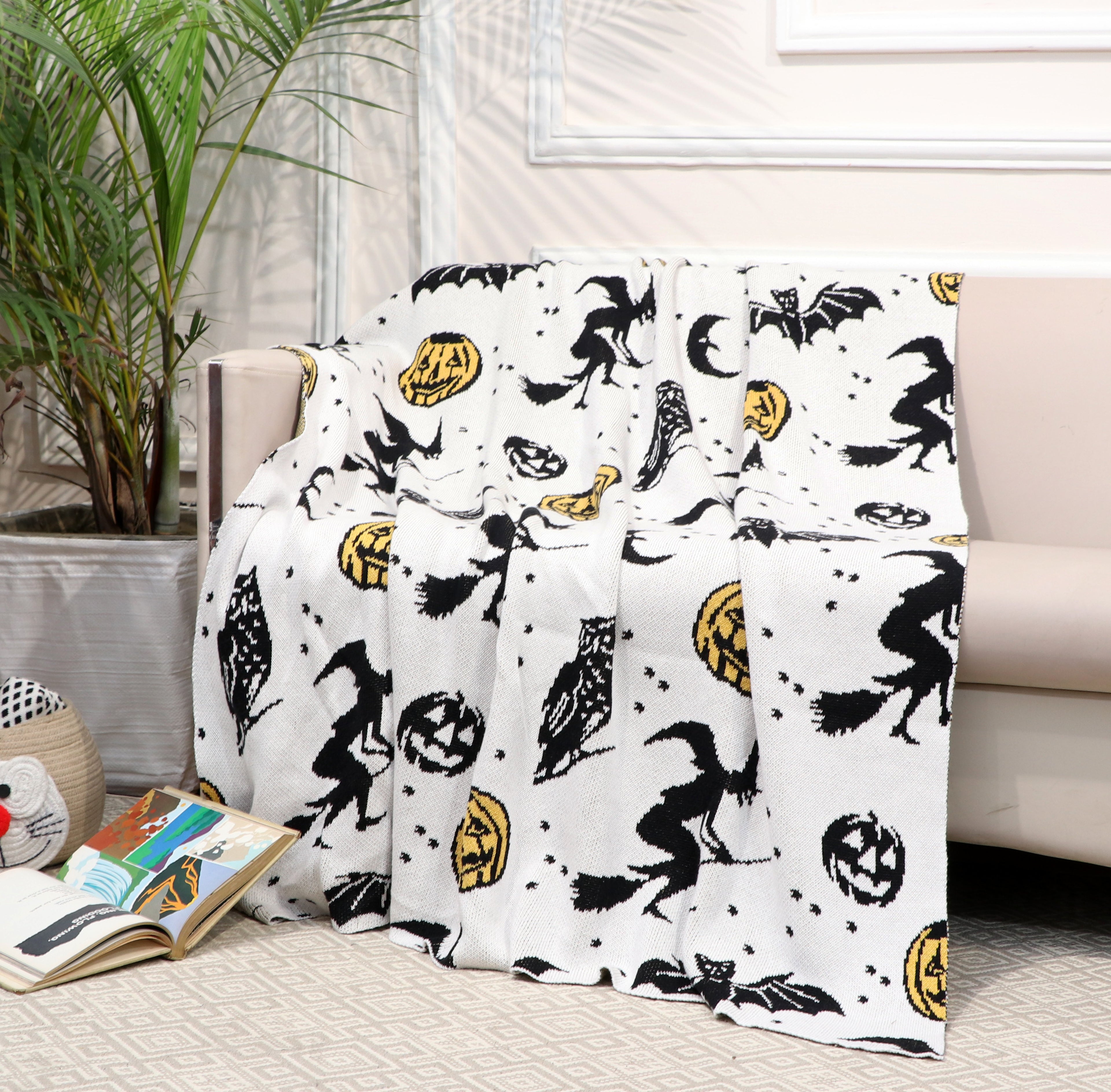 Fifth Element Spooky Silhouettes Halloween Throw