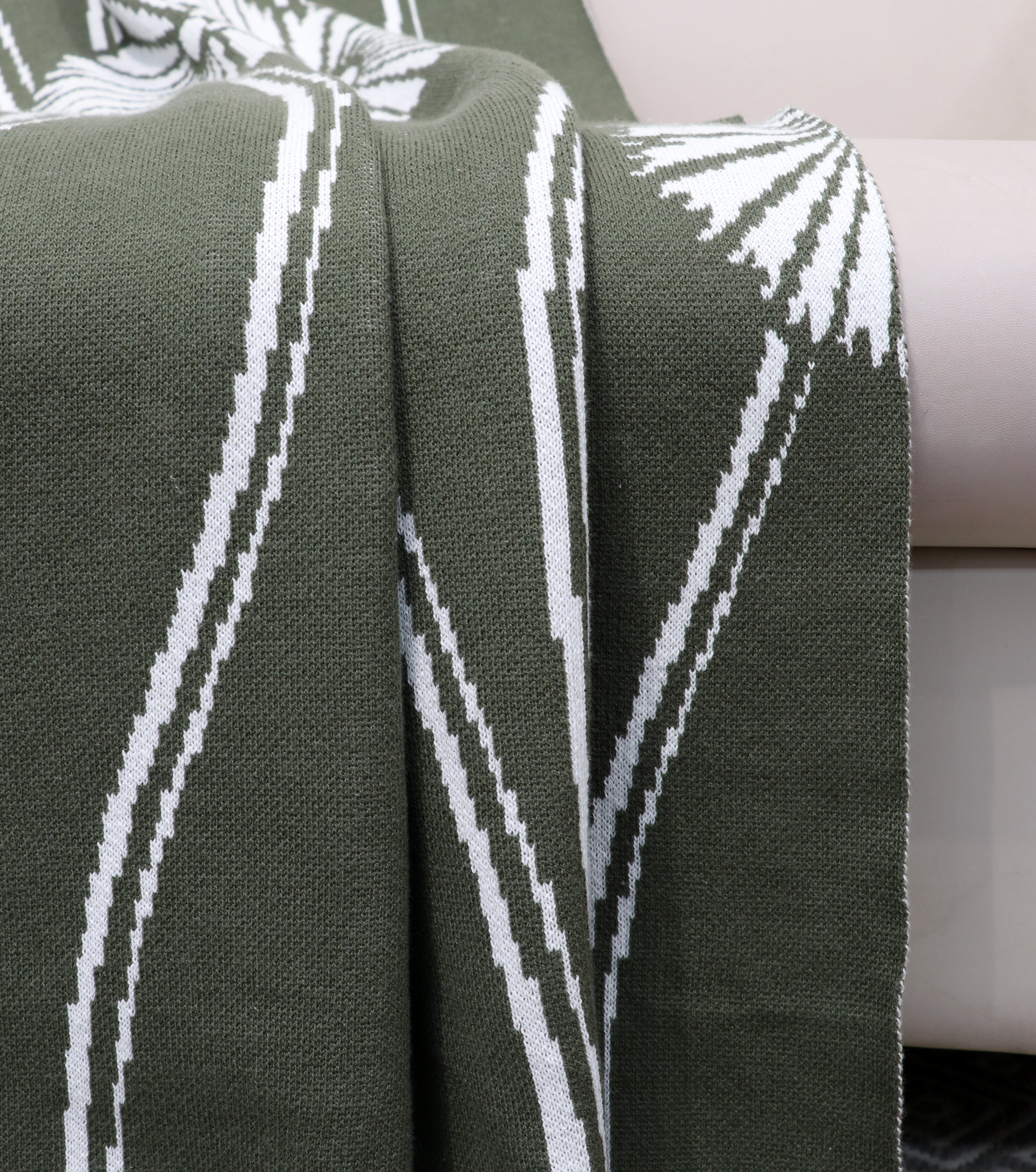 Fifth Element Green Dandelion Flow Throw