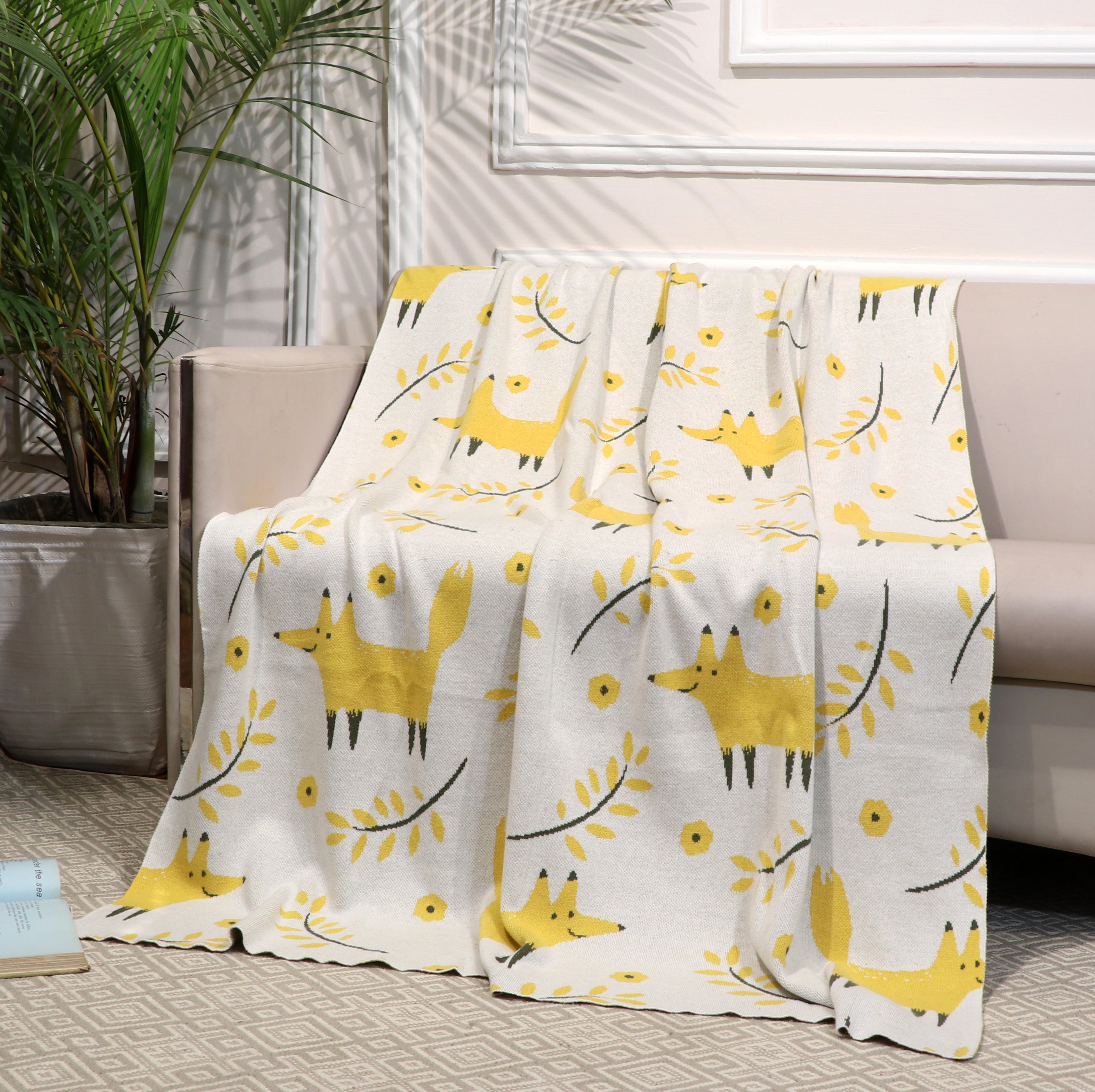 Fifth Element Sunny Fox Knitted Throw