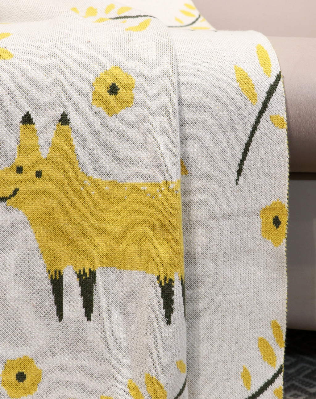 Fifth Element Sunny Fox Knitted Throw