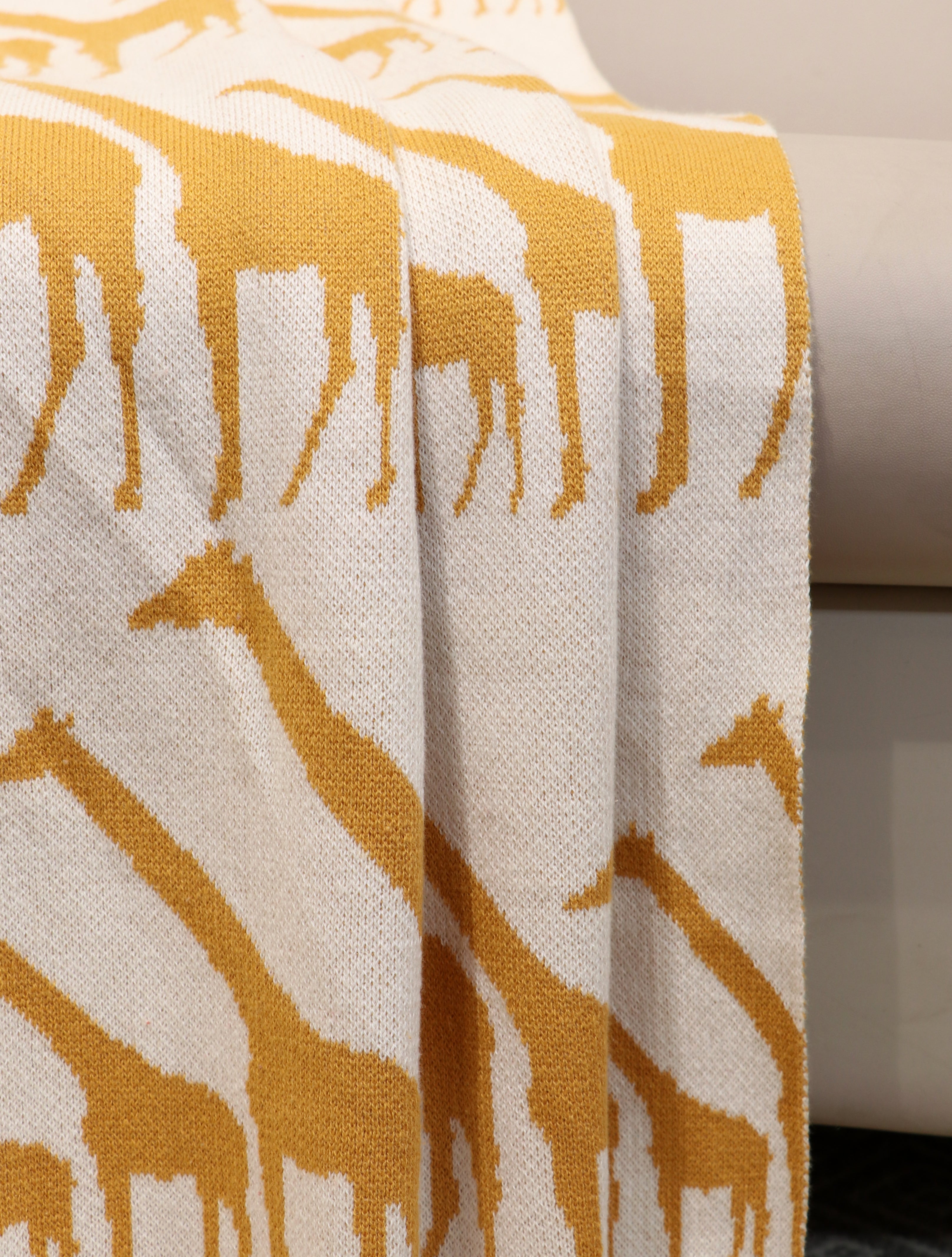 Fifth Element Giraffe Parade Knitted Throw