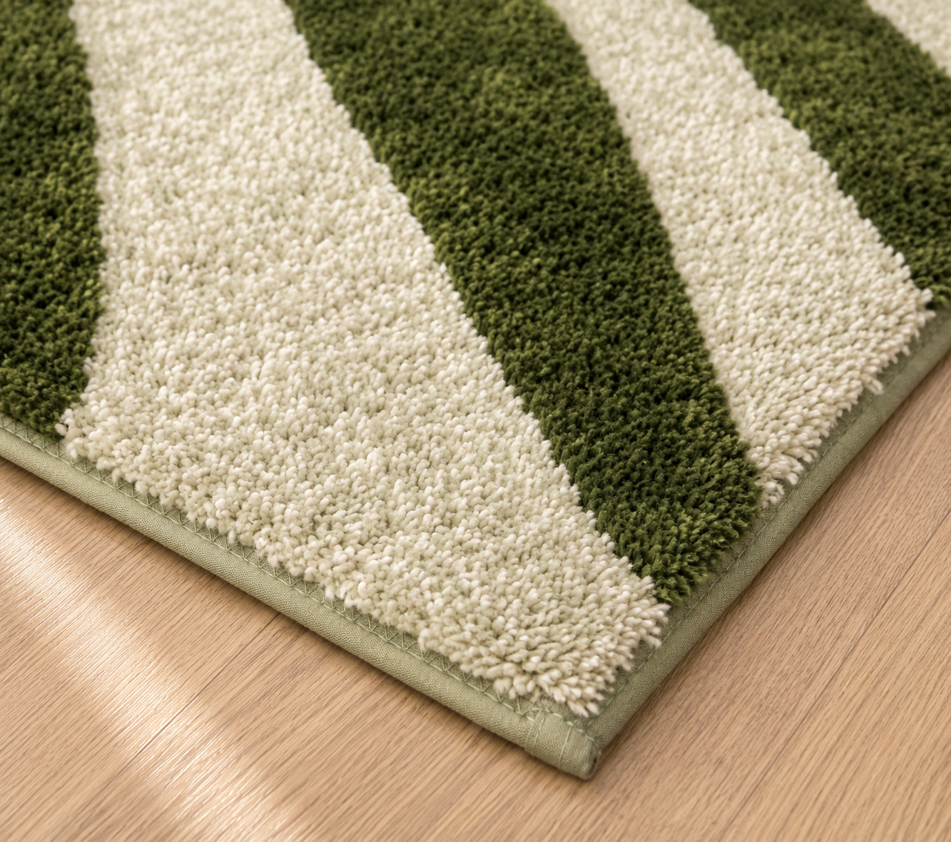 Tropical Leaf Pattern Bath Mat