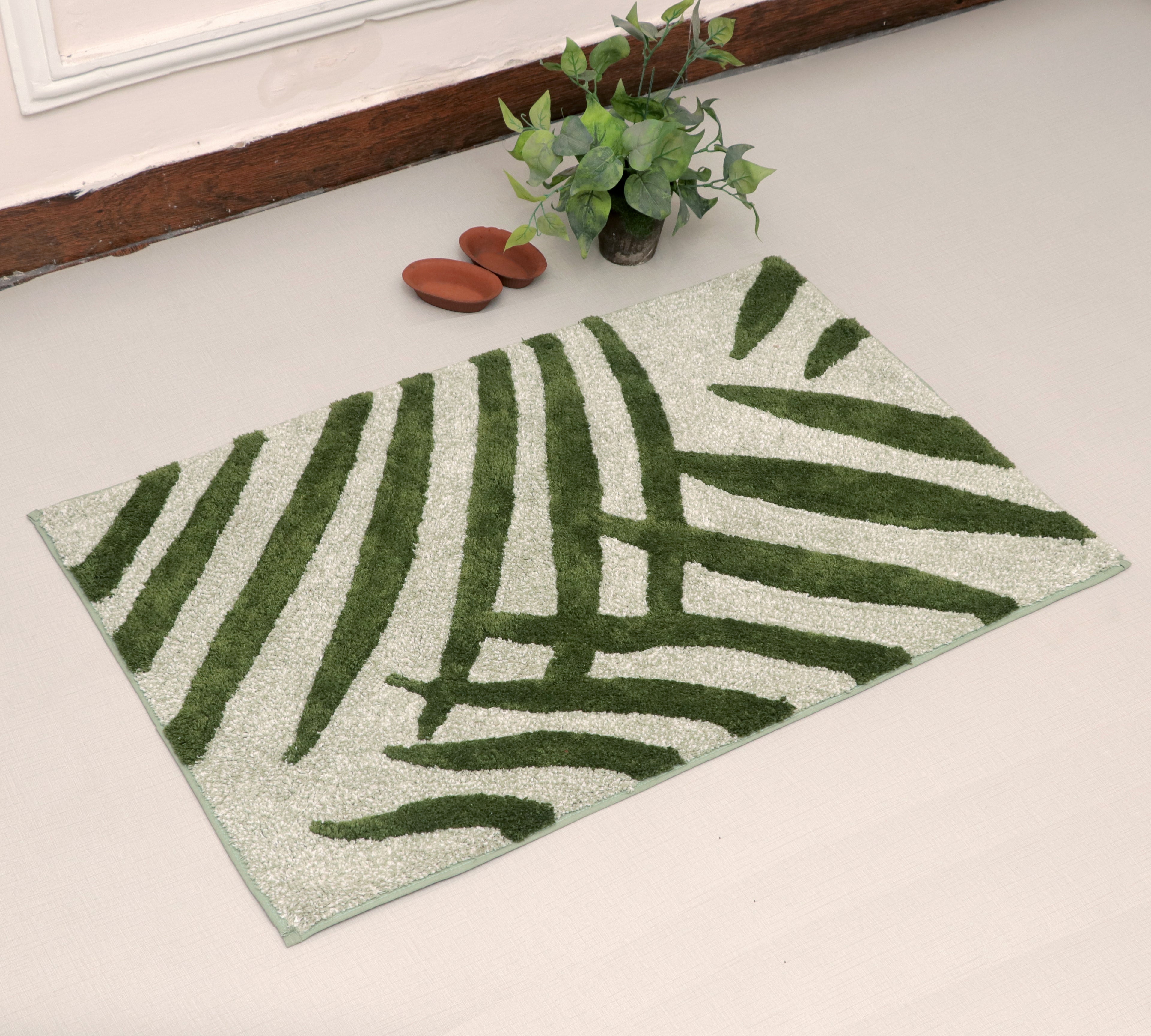 Fifth Element Tropical Leaf Pattern Bath Mat