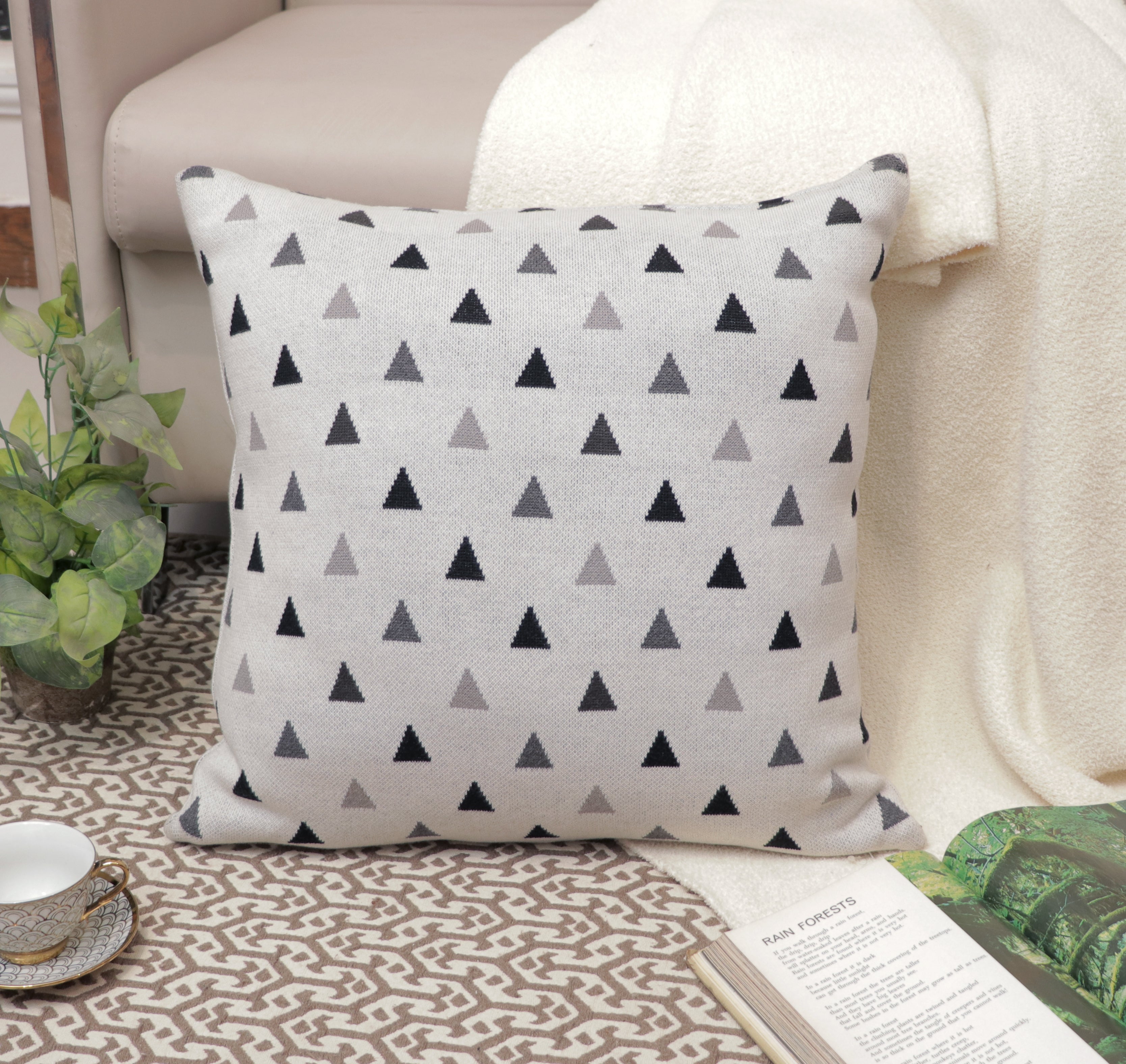 Fifth Element GeoTone Triangle Cushion