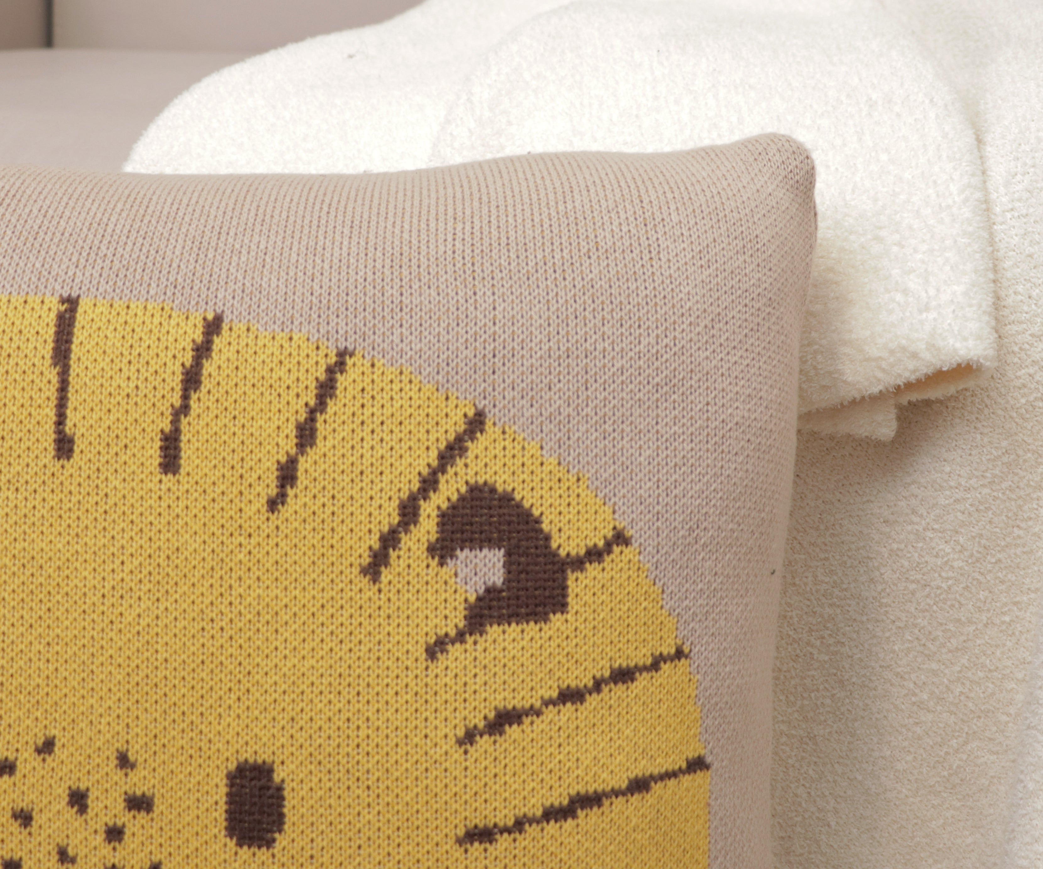 Fifth Element Little Lion Knit Cushion